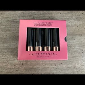 Anastasia Beverly Hills Mini Pinks Lipstick Set